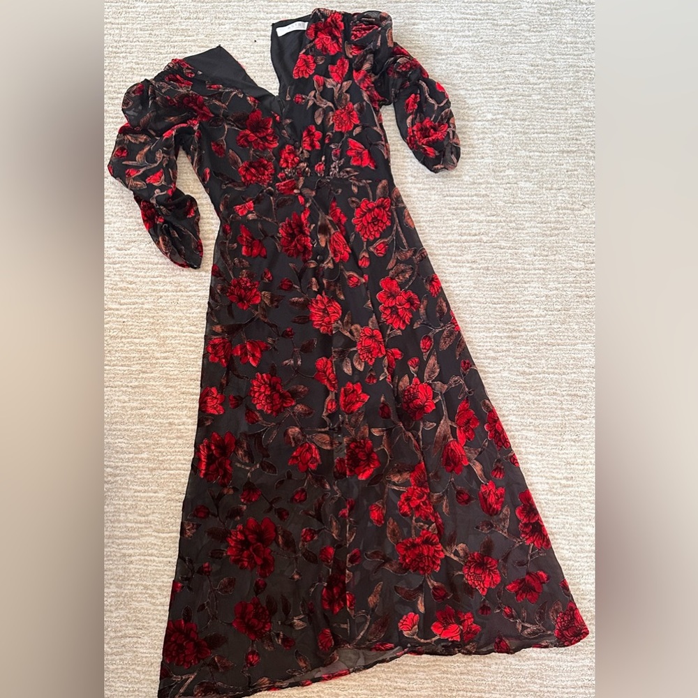 Super Pretty Midi Dress With Velvet Roses